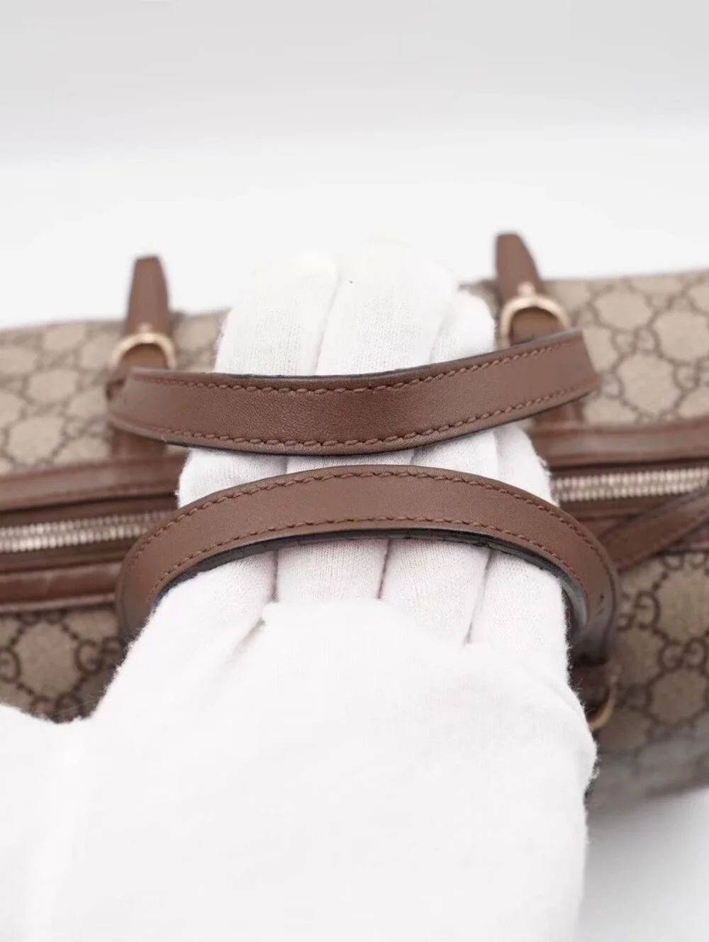 CK35 💟 GUCCI GG Supreme Monogram Nice Boston
